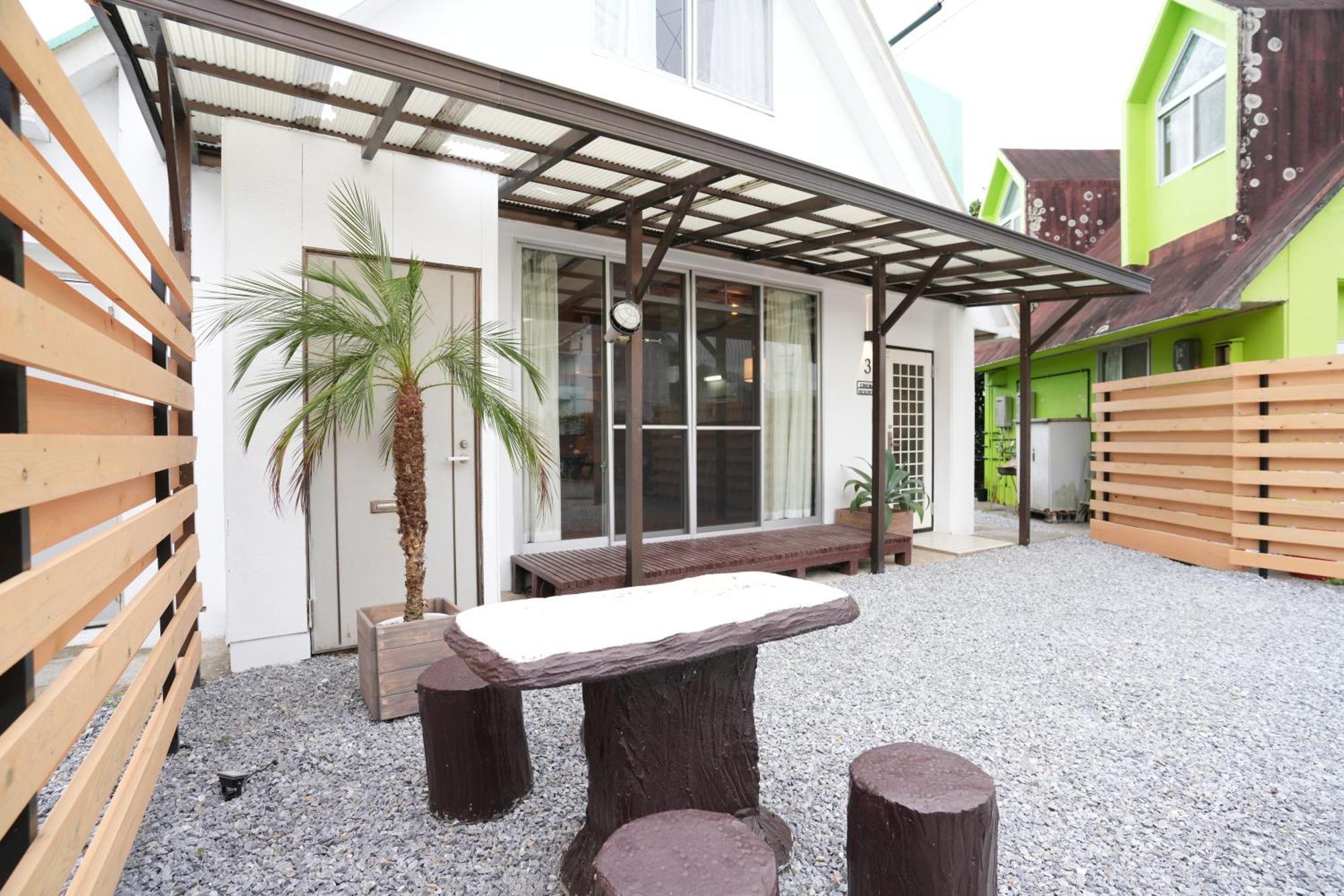 Cinema Resorts 3 Motobu Buitenkant foto